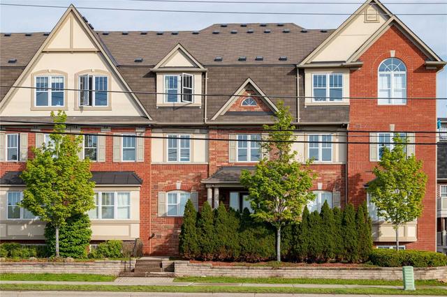 5 - 633 Dundas St W, Townhouse with 2 bedrooms, 2 bathrooms and 2 parking in Mississauga ON | Image 1