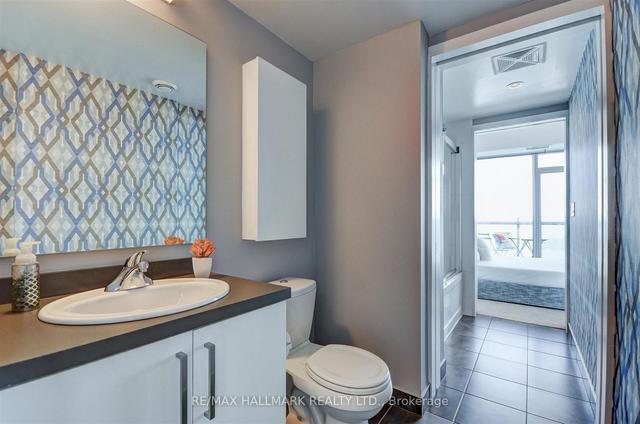5404 - 12 York St, Condo with 3 bedrooms, 2 bathrooms and 1 parking in Toronto ON | Image 21