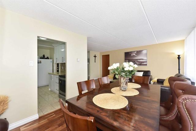 1002 - 2 Glamorgan Ave, Condo with 2 bedrooms, 1 bathrooms and 1 parking in Toronto ON | Image 7