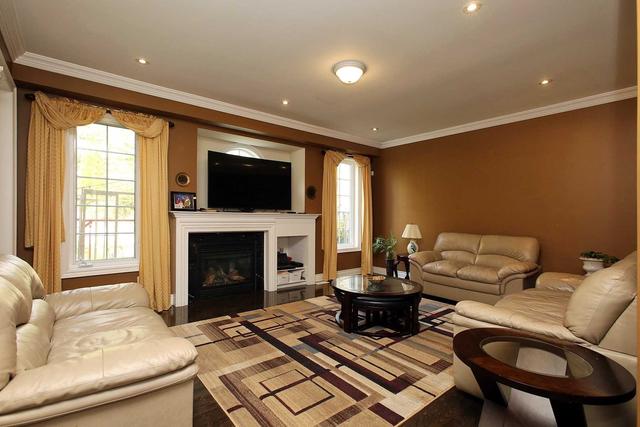 956 Coyston Dr, House detached with 4 bedrooms, 5 bathrooms and 4 parking in Oshawa ON | Image 31