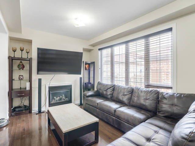 211 Barons St, House semidetached with 3 bedrooms, 3 bathrooms and 3 parking in Vaughan ON | Image 32