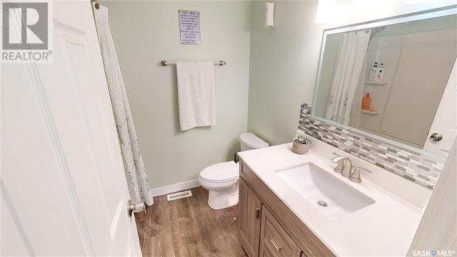 621 Mccall Street, House detached with 5 bedrooms, 3 bathrooms and null parking in Oxbow SK | Image 28