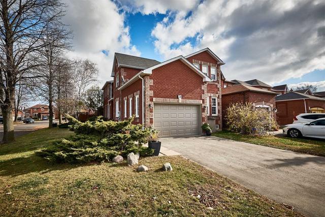 36 Fieldnest Cres, House detached with 4 bedrooms, 4 bathrooms and 6 parking in Whitby ON | Image 12