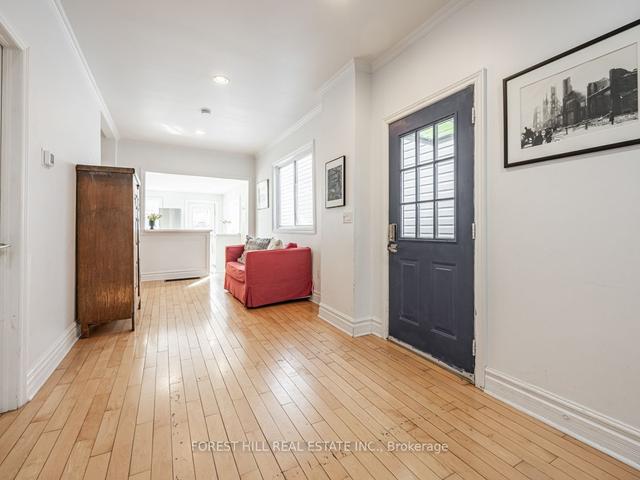 15 Olive Ave, House semidetached with 4 bedrooms, 2 bathrooms and 1 parking in Toronto ON | Image 2