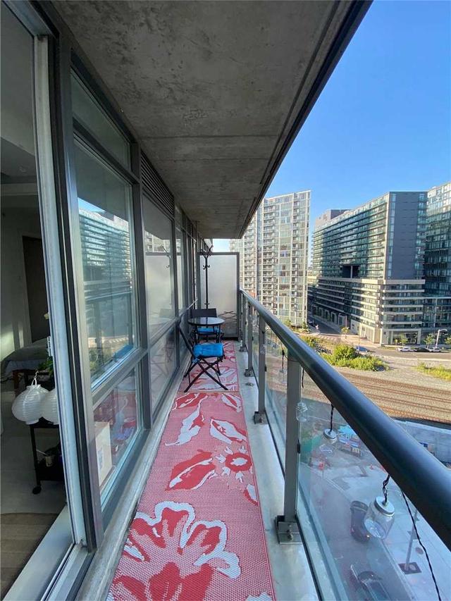 1004 - 20 Joe Shuster Way, Condo with 2 bedrooms, 1 bathrooms and 0 parking in Toronto ON | Image 14