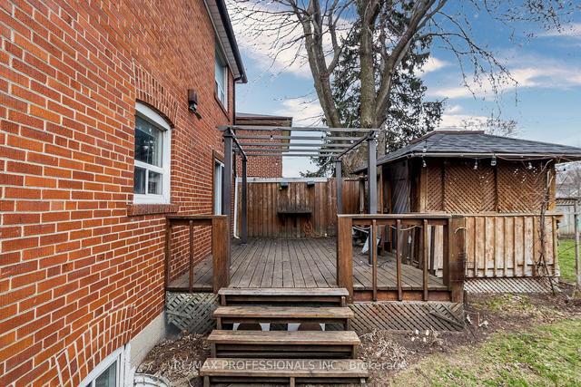 17 Wadsworth Blvd, House detached with 3 bedrooms, 2 bathrooms and 3 parking in Toronto ON | Image 28