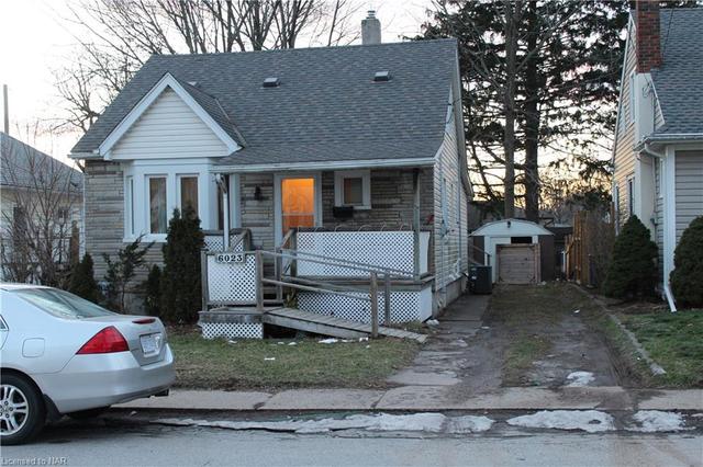 6023 Franklin Avenue, House detached with 5 bedrooms, 2 bathrooms and 1 parking in Niagara Falls ON | Image 1