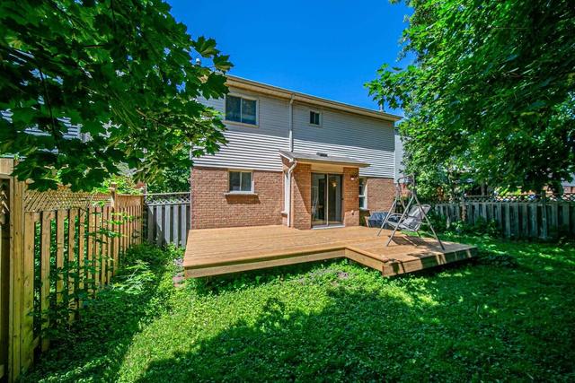 11 Houghton Crt, House detached with 3 bedrooms, 3 bathrooms and 6 parking in Whitby ON | Image 24
