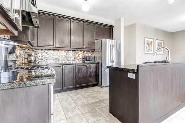 56 Summitgreen Cres, House detached with 4 bedrooms, 4 bathrooms and 4 parking in Brampton ON | Image 9