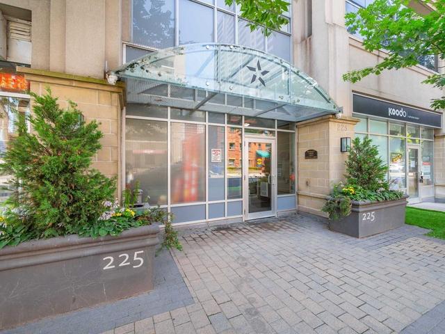 303 - 225 Wellesley St E, Condo with 2 bedrooms, 2 bathrooms and 1 parking in Toronto ON | Image 1