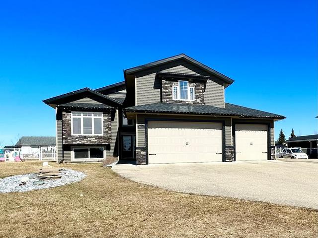7726 - covington Way, House detached with 5 bedrooms, 3 bathrooms and 8 parking in Grande Prairie County No. 1 AB | Image 1
