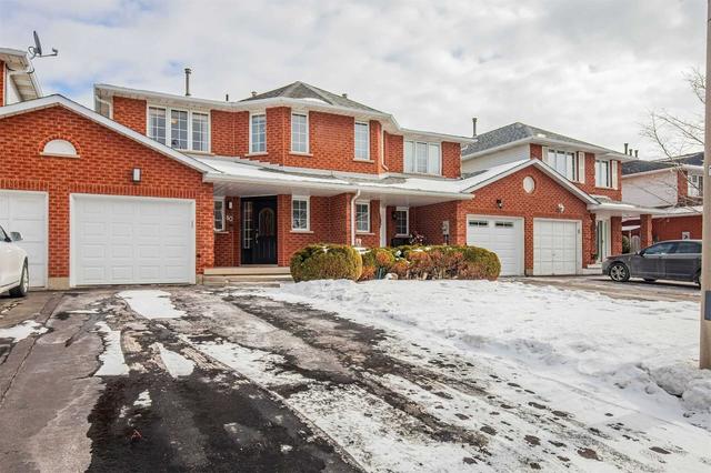 80 Chelsea Cres, House attached with 2 bedrooms, 3 bathrooms and 2 parking in Hamilton ON | Image 4