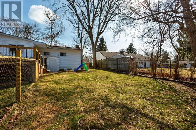 870 Burr Street, House detached with 3 bedrooms, 2 bathrooms and null parking in Sarnia ON | Image 46