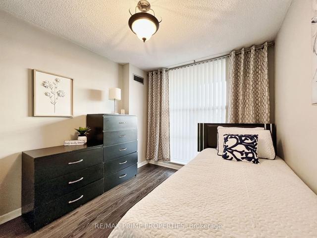 401 - 60 Inverlochy Blvd, Condo with 3 bedrooms, 2 bathrooms and 1 parking in Markham ON | Image 10