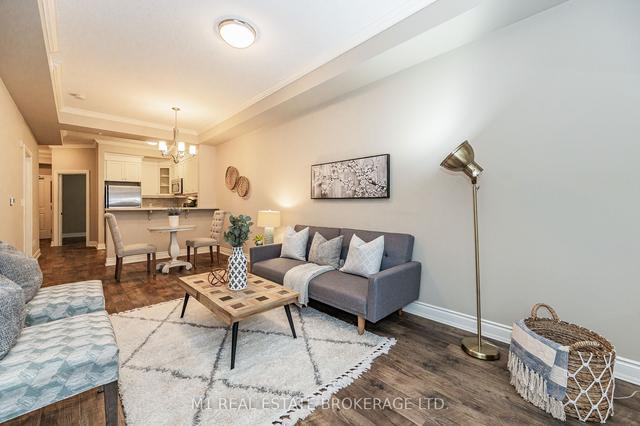 412 - 245 Scotland St, Condo with 2 bedrooms, 1 bathrooms and 1 parking in Centre Wellington ON | Image 1