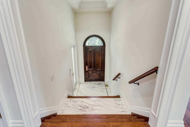19 Ashgrove Pl, House detached with 5 bedrooms, 7 bathrooms and 6 parking in Toronto ON | Image 27