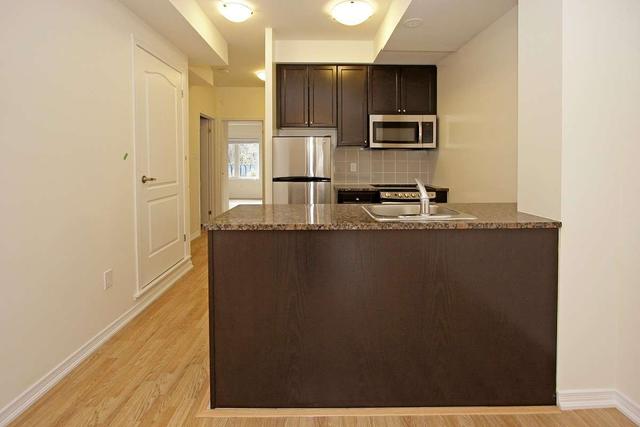 230 - 15 Coneflower Cres, Townhouse with 2 bedrooms, 1 bathrooms and 1 parking in Toronto ON | Image 13