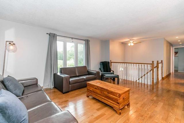 86 Penetanguishene Rd, House detached with 3 bedrooms, 2 bathrooms and 2 parking in Barrie ON | Image 6