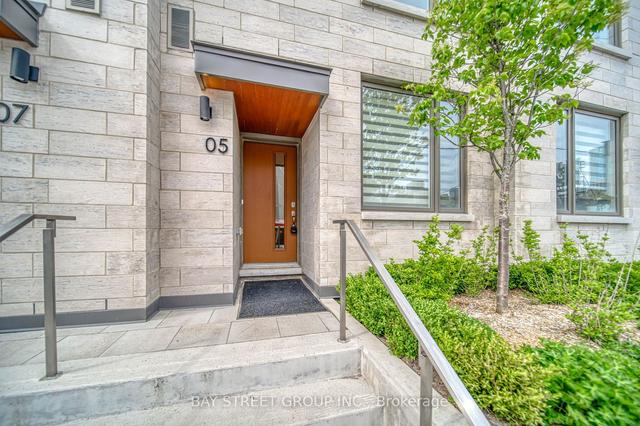 unit 5 - 270 Davenport Rd, Townhouse with 3 bedrooms, 3 bathrooms and 1 parking in Toronto ON | Image 1