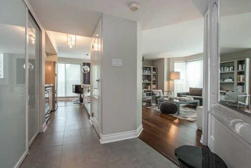 404 - 97 Lawton Blvd, Condo with 1 bedrooms, 1 bathrooms and 1 parking in Toronto ON | Image 2