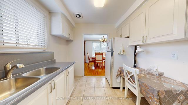 8 Gentian Dr, House detached with 3 bedrooms, 2 bathrooms and 7 parking in Toronto ON | Image 38