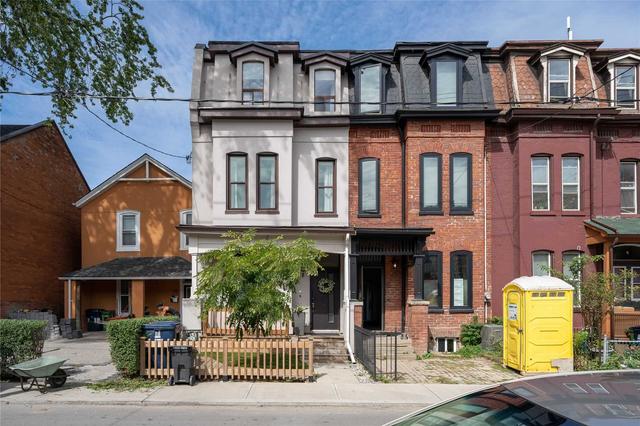 8 D'arcy St, House attached with 4 bedrooms, 3 bathrooms and 0 parking in Toronto ON | Image 1