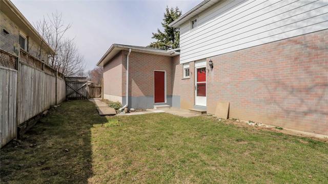 31 Jeffrey St, House detached with 3 bedrooms, 2 bathrooms and 3 parking in Barrie ON | Image 35