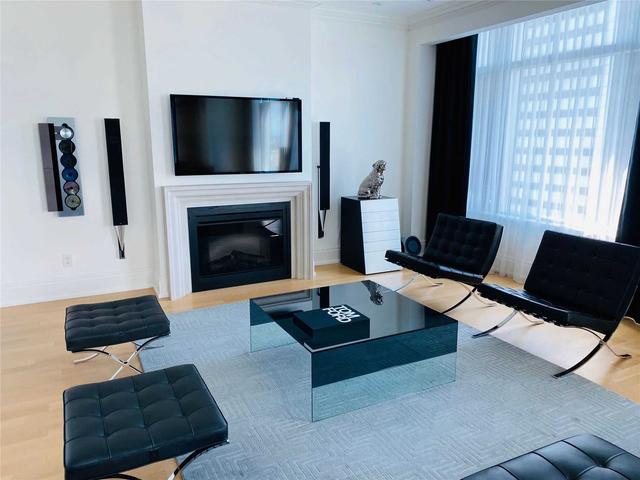 4101 - 311 Bay St, Condo with 2 bedrooms, 3 bathrooms and 0 parking in Toronto ON | Image 1