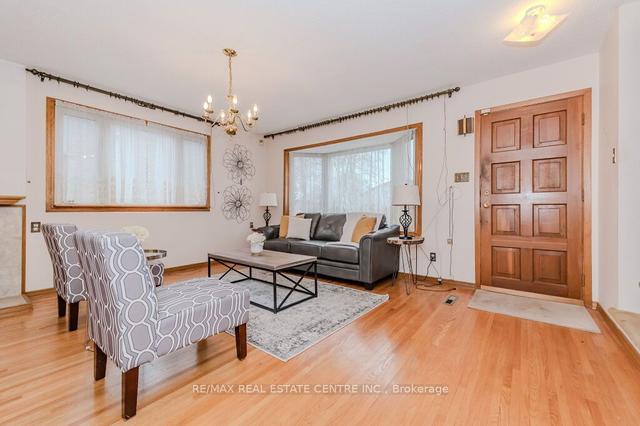 45 Balfour Cres, House semidetached with 3 bedrooms, 1 bathrooms and 3 parking in Kitchener ON | Image 1