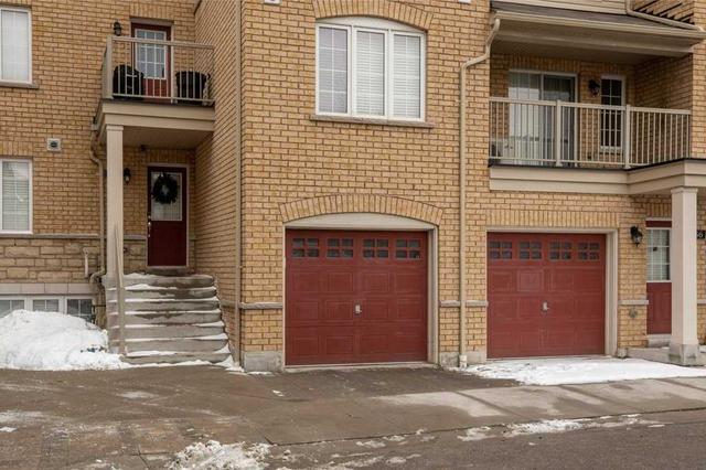 111 Chapman Dr, Townhouse with 2 bedrooms, 2 bathrooms and 1 parking in Ajax ON | Image 5