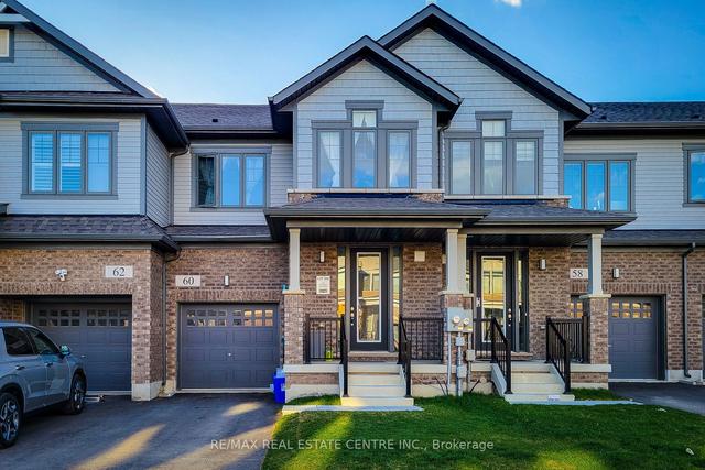 60 Freedom Cres, House attached with 3 bedrooms, 3 bathrooms and 3 parking in Hamilton ON | Image 1