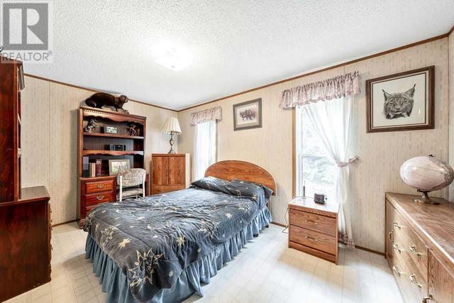 253067a Township Road 230, Home with 4 bedrooms, 2 bathrooms and null parking in Wheatland County AB | Image 40