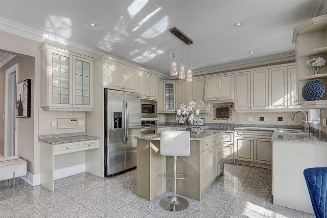 197 Mckee Ave, House detached with 5 bedrooms, 6 bathrooms and 6 parking in Toronto ON | Image 14