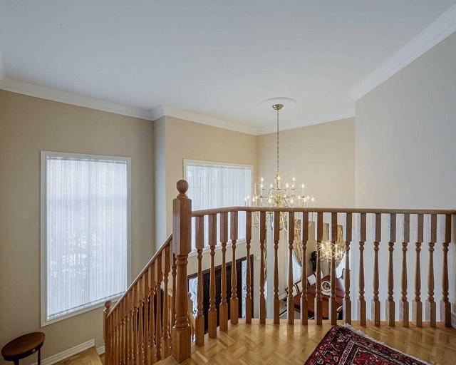 30 Amelynn Cres N, House detached with 4 bedrooms, 4 bathrooms and 6 parking in Vaughan ON | Image 14