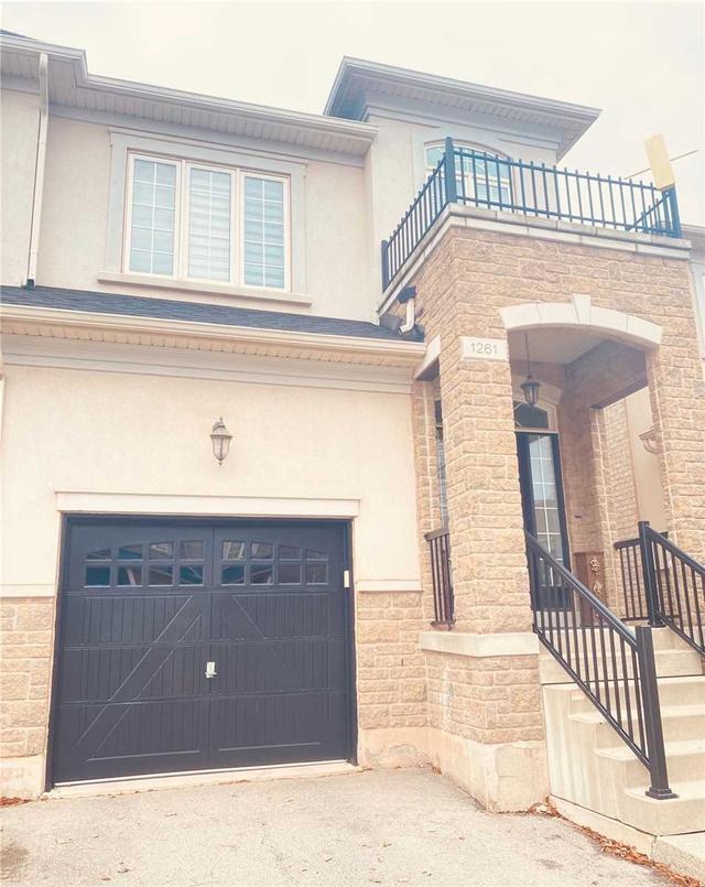 1261 Jezero Cres, House semidetached with 4 bedrooms, 4 bathrooms and 2 parking in Oakville ON | Image 12