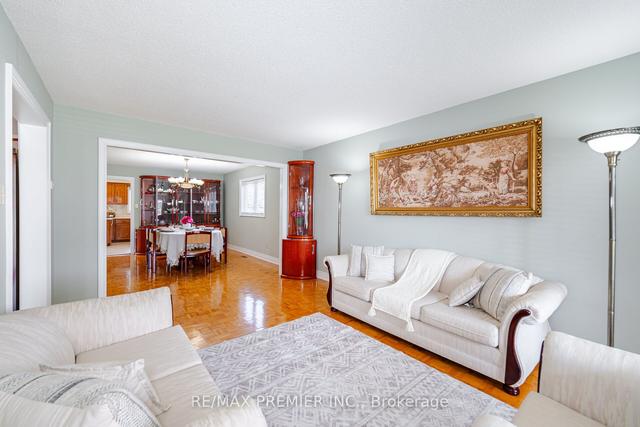 112 Burgosa Crt, House detached with 4 bedrooms, 4 bathrooms and 6 parking in Vaughan ON | Image 37