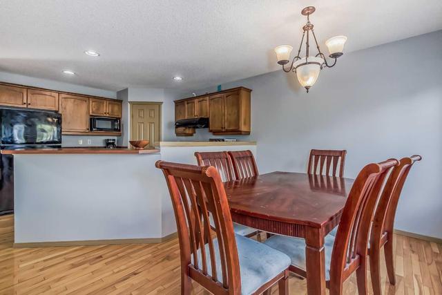 30 Millview Gate Sw, House detached with 4 bedrooms, 3 bathrooms and 4 parking in Calgary AB | Image 12