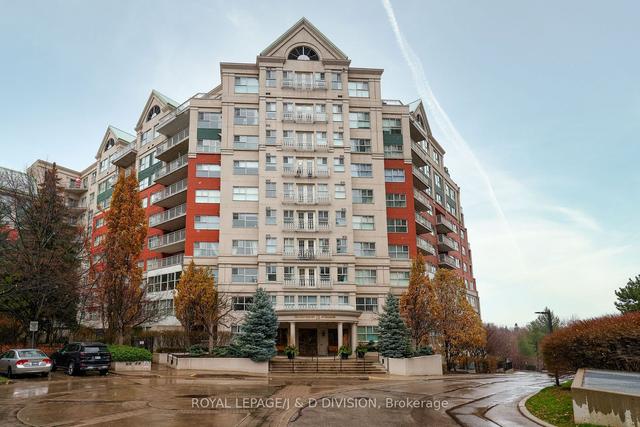 528 - 18 Concorde Pl, Condo with 2 bedrooms, 2 bathrooms and 2 parking in Toronto ON | Image 1