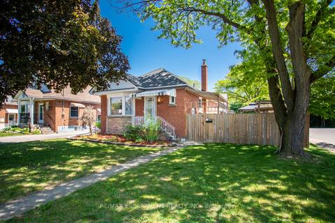 117 Beland Ave, House detached with 3 bedrooms, 2 bathrooms and 3 parking in Hamilton ON | Card Image