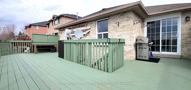 92 Sundew Dr, House detached with 3 bedrooms, 3 bathrooms and 4 parking in Barrie ON | Image 39