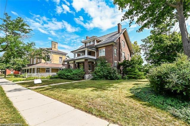 39 William Street, House detached with 7 bedrooms, 3 bathrooms and 3 parking in Brantford ON | Image 23