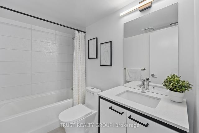 th16 - 10 Ed Clark Gdns, Townhouse with 3 bedrooms, 2 bathrooms and 0 parking in Toronto ON | Image 6