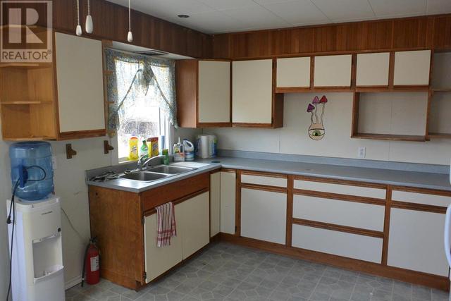 1121 River Park Road, House detached with 3 bedrooms, 1 bathrooms and null parking in Cariboo B BC | Image 11