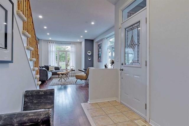 129 Bur Oak Ave, House attached with 3 bedrooms, 3 bathrooms and 2 parking in Markham ON | Image 4