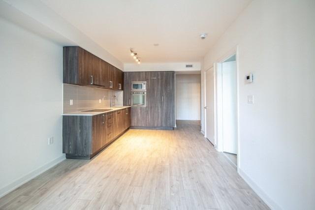 702W - 27 Bathurst St, Condo with 1 bedrooms, 1 bathrooms and null parking in Toronto ON | Image 2