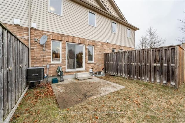 86 Lambeth Way, Townhouse with 3 bedrooms, 3 bathrooms and 2 parking in Guelph ON | Image 29