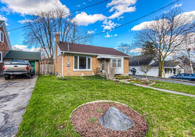 30 Belmont Ave E, House detached with 3 bedrooms, 2 bathrooms and 3 parking in Kitchener ON | Image 27