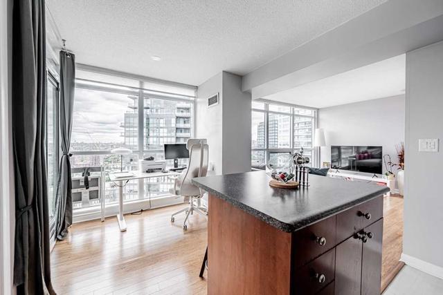 2510 - 600 Fleet St, Condo with 1 bedrooms, 1 bathrooms and 1 parking in Toronto ON | Image 3