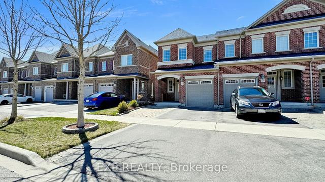 107 Staglin Crt, House attached with 3 bedrooms, 3 bathrooms and 3 parking in Markham ON | Image 1