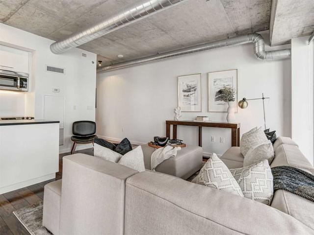 1220 - 32 Trolley Cres, Condo with 2 bedrooms, 2 bathrooms and 1 parking in Toronto ON | Image 25